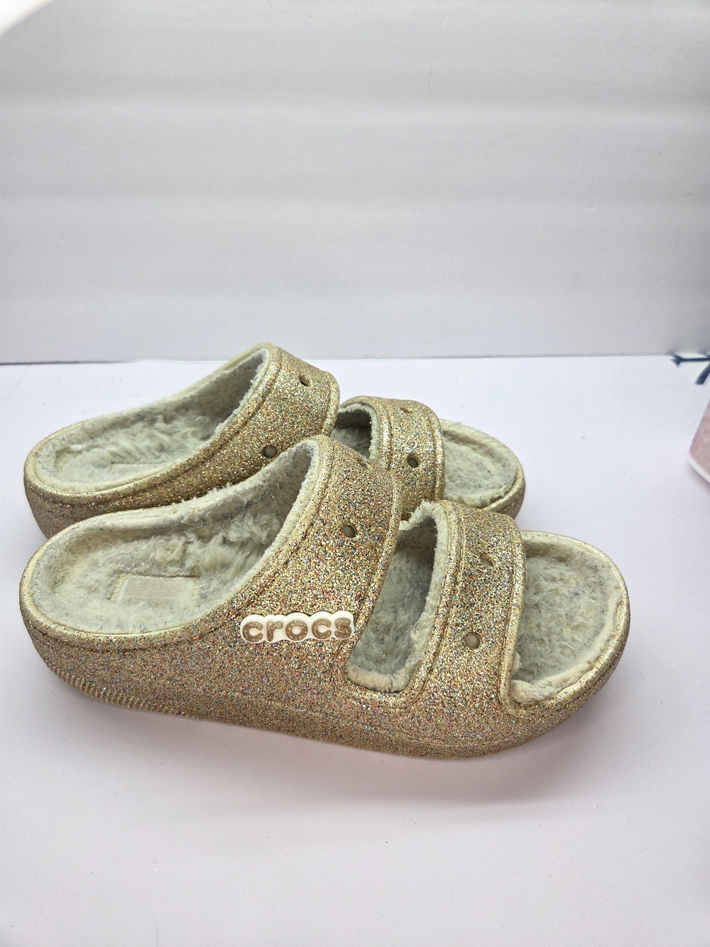 Crocs Women's Fuzzy Lined Slide Sandals Gold Glitter Size 8 - Picture 3 of 5